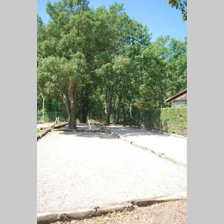 Mazet Dans Residence Avec Piscine Bagnols-en-Forêt Eksteriør billede
